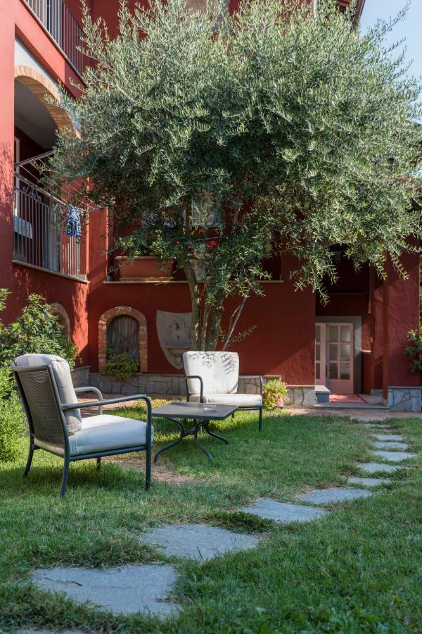 Villa Goccia Di Vino La Morra Exteriör bild