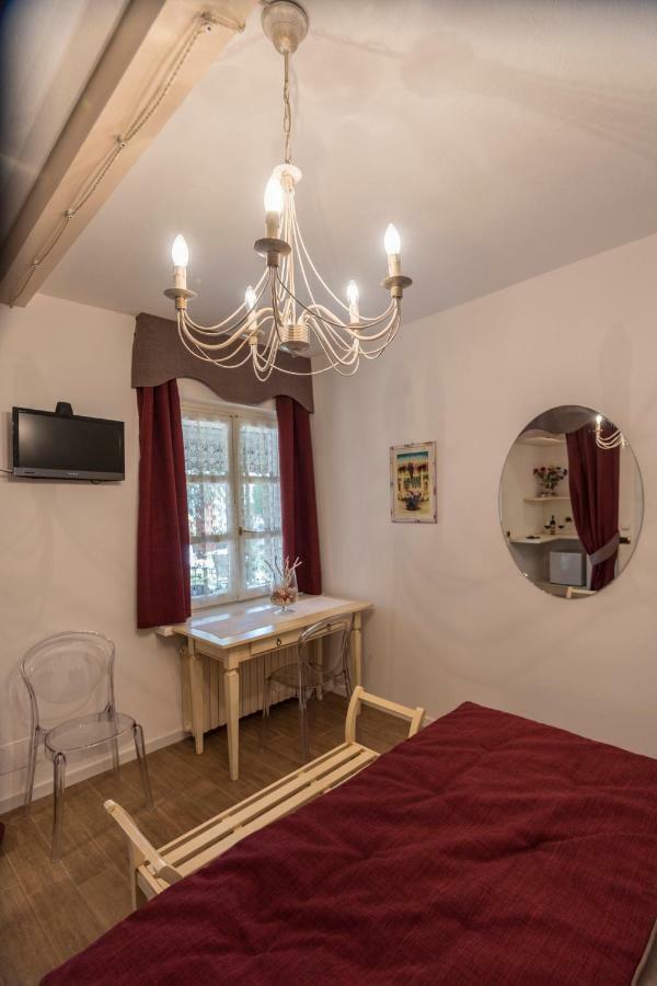 Villa Goccia Di Vino La Morra Exteriör bild
