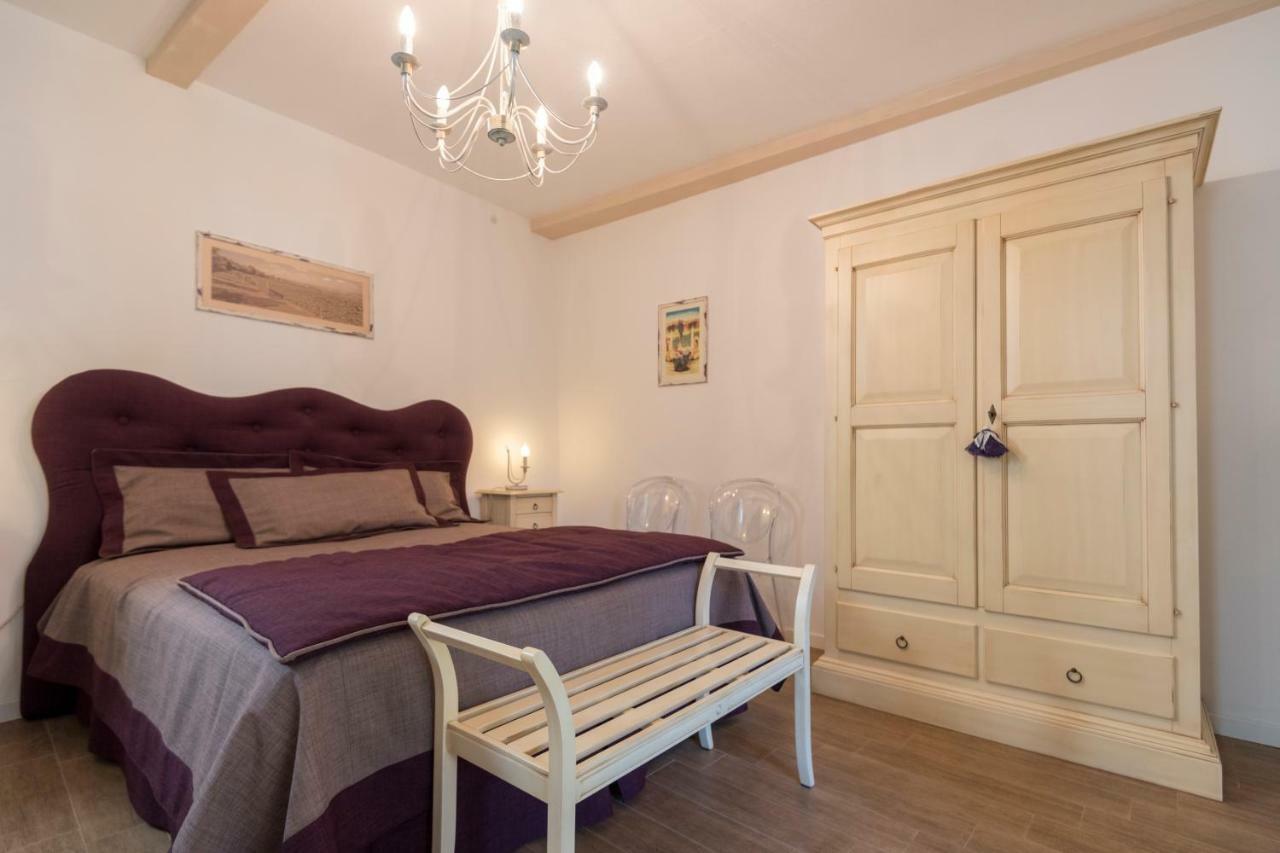 Villa Goccia Di Vino La Morra Exteriör bild
