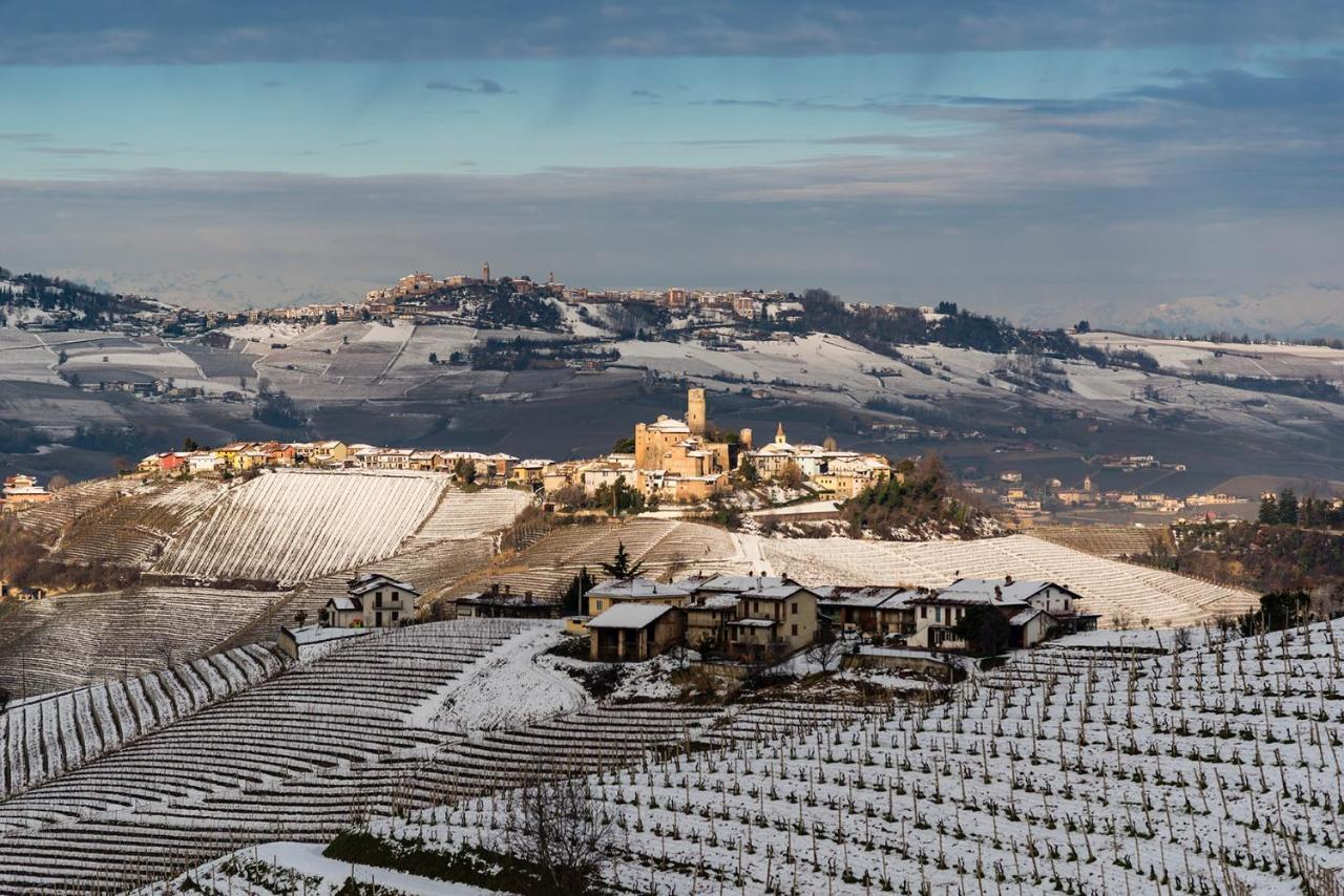 Villa Goccia Di Vino La Morra Exteriör bild